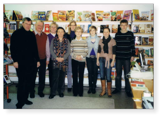 Pfarrer Voss, Willy Schrudde, Elisabeth Harks, Brigitte Berg, Angela Mecking, Christine Stockhoff, Jill Venhoff, Laura Artmann und David Holtgreve